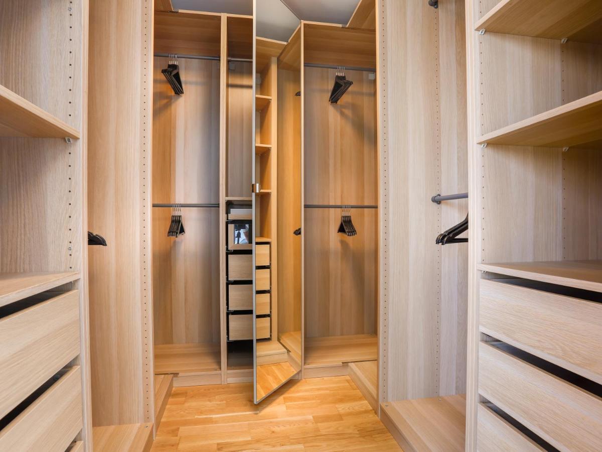 Sky9 Penthouse Apartments Wina Bagian luar foto
