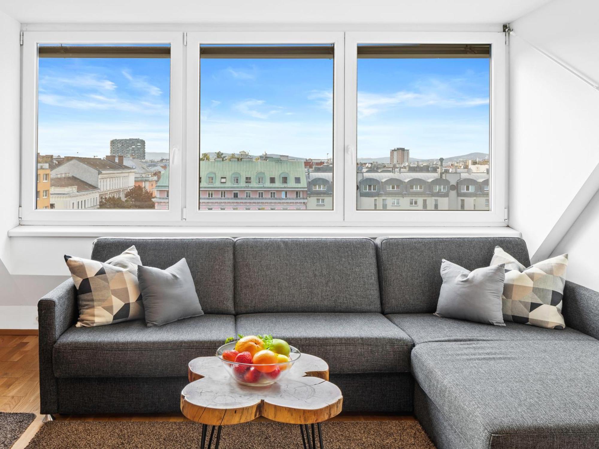 Sky9 Penthouse Apartments Wina Bagian luar foto